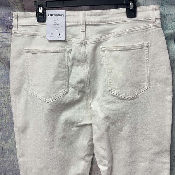 Brand new Woman’s Elizabeth and James jeans. - Picture 11 of 14